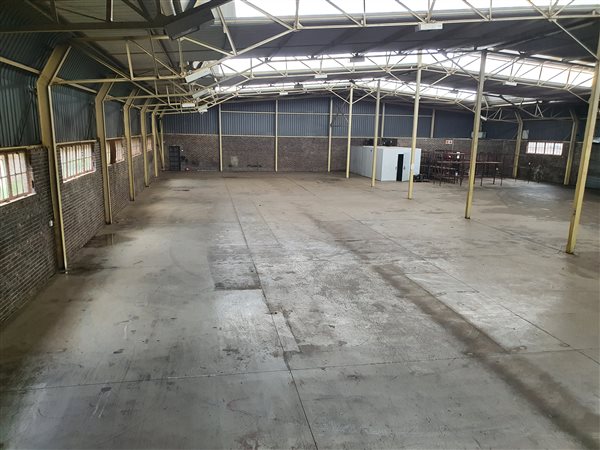 1 747  m² Industrial space