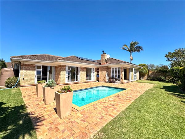 4 Bedroom House 4 Bedroom House