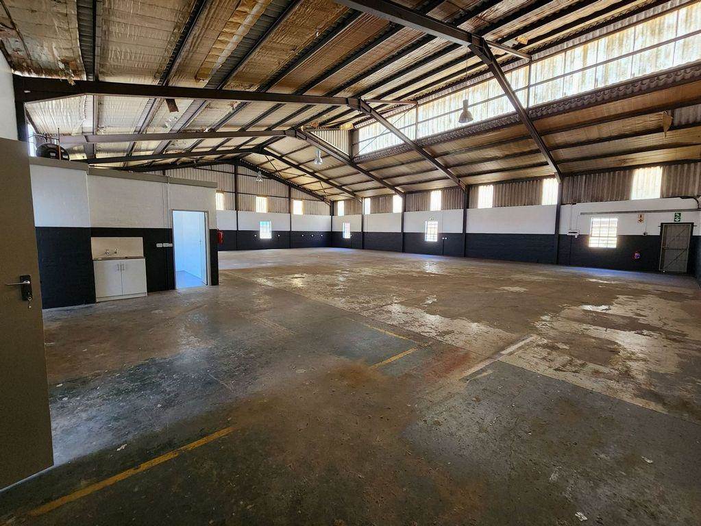 497  m² Industrial space in Triangle Farm photo number 8