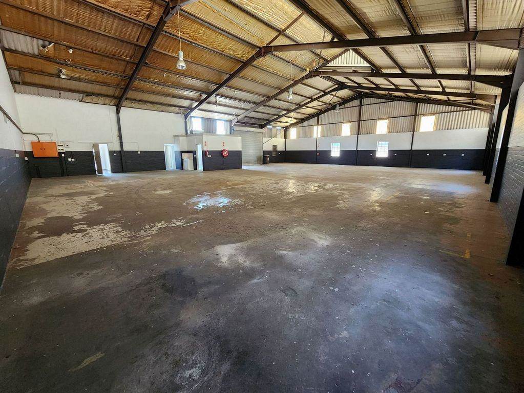 497  m² Industrial space in Triangle Farm photo number 10