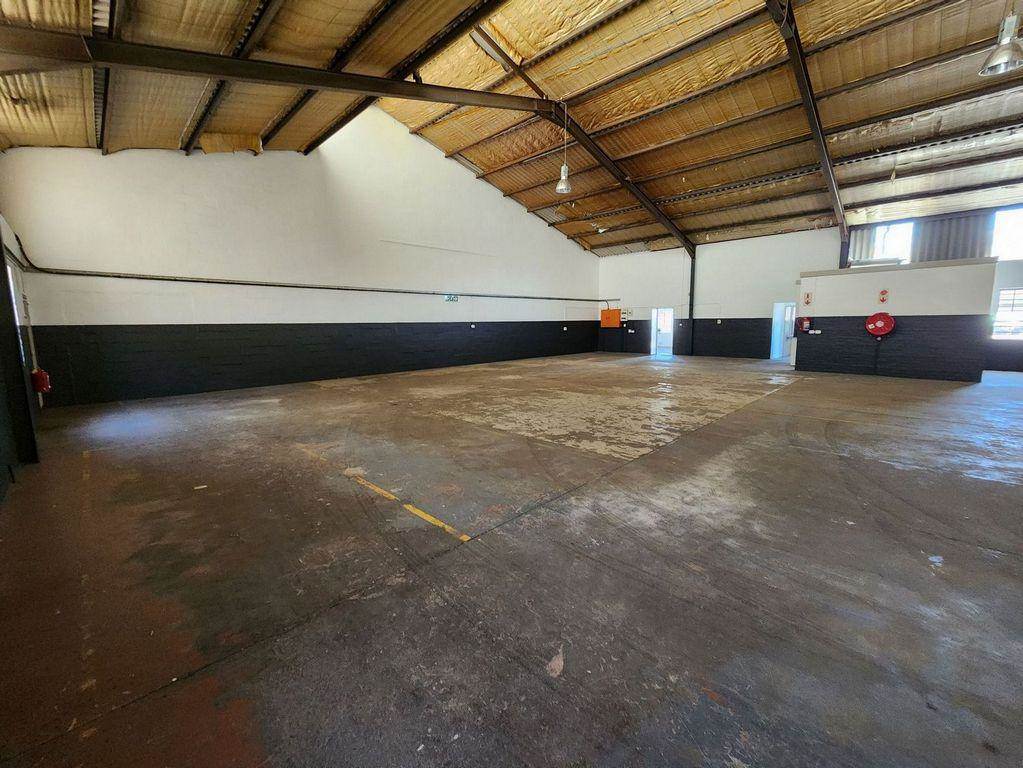 497  m² Industrial space in Triangle Farm photo number 12