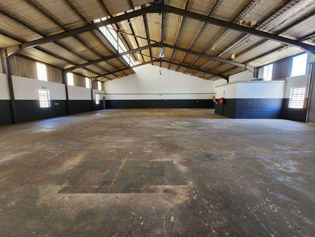 497  m² Industrial space in Triangle Farm photo number 14
