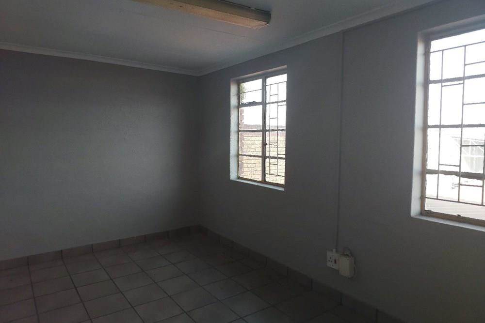 1350  m² Retail Space in Nelspruit Central photo number 3