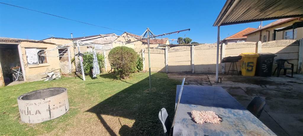 2 Bed House in Krugersdorp West photo number 4