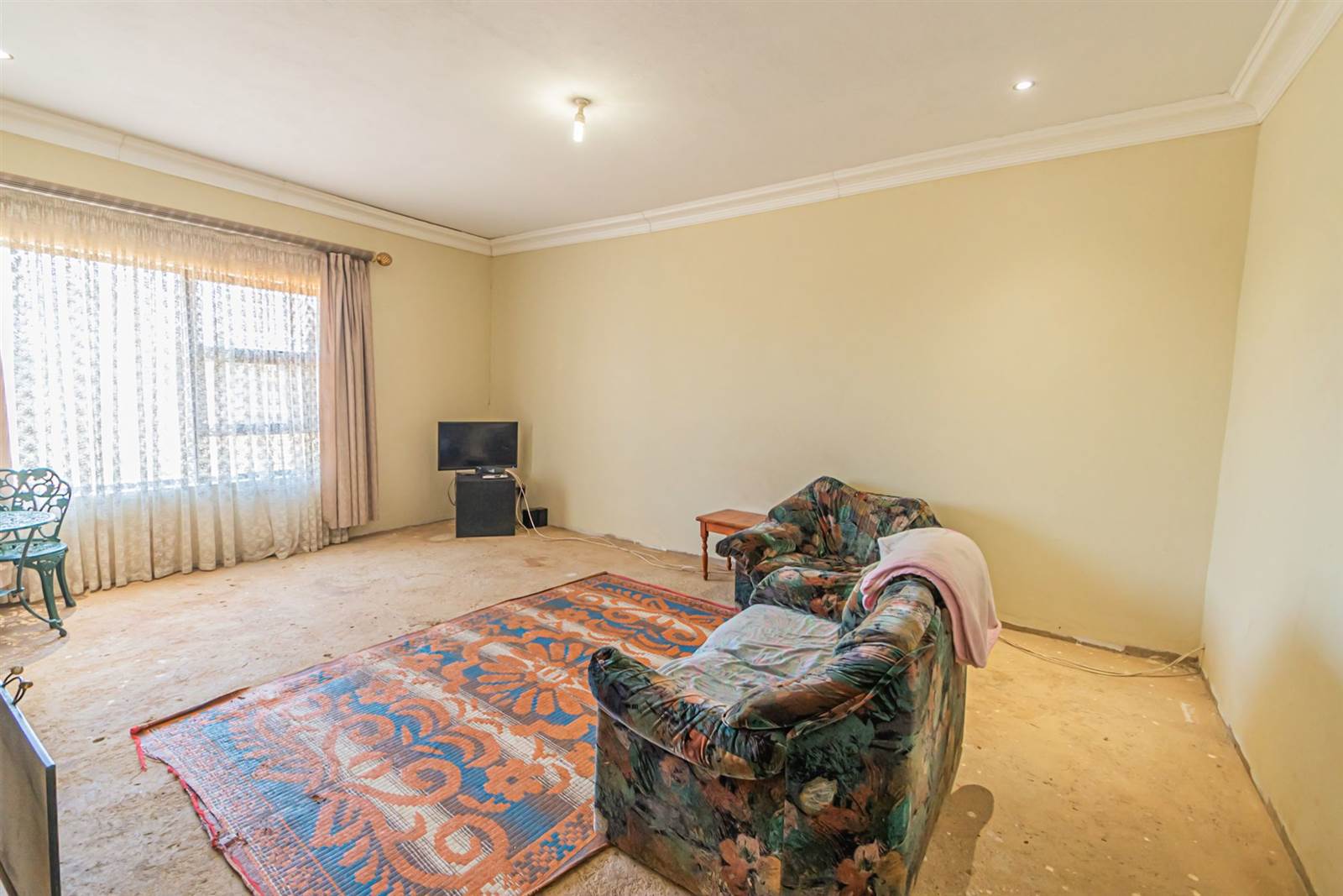 4 Bed House in Grootfontein Estate photo number 20