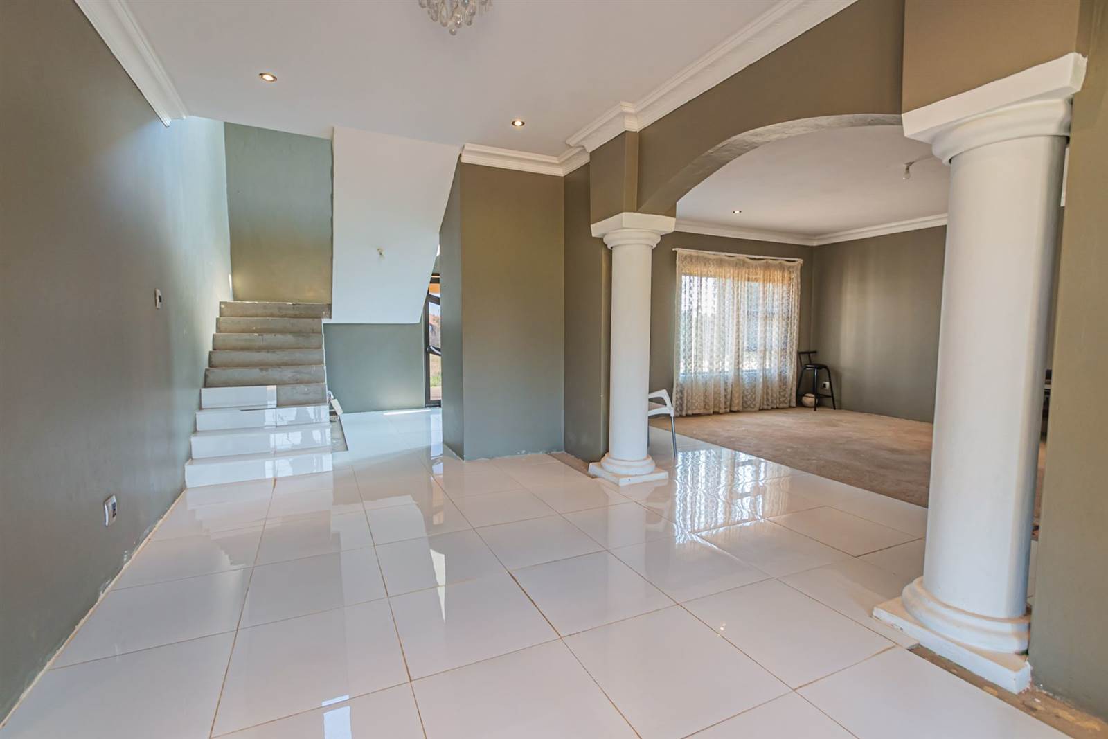 4 Bed House in Grootfontein Estate photo number 8