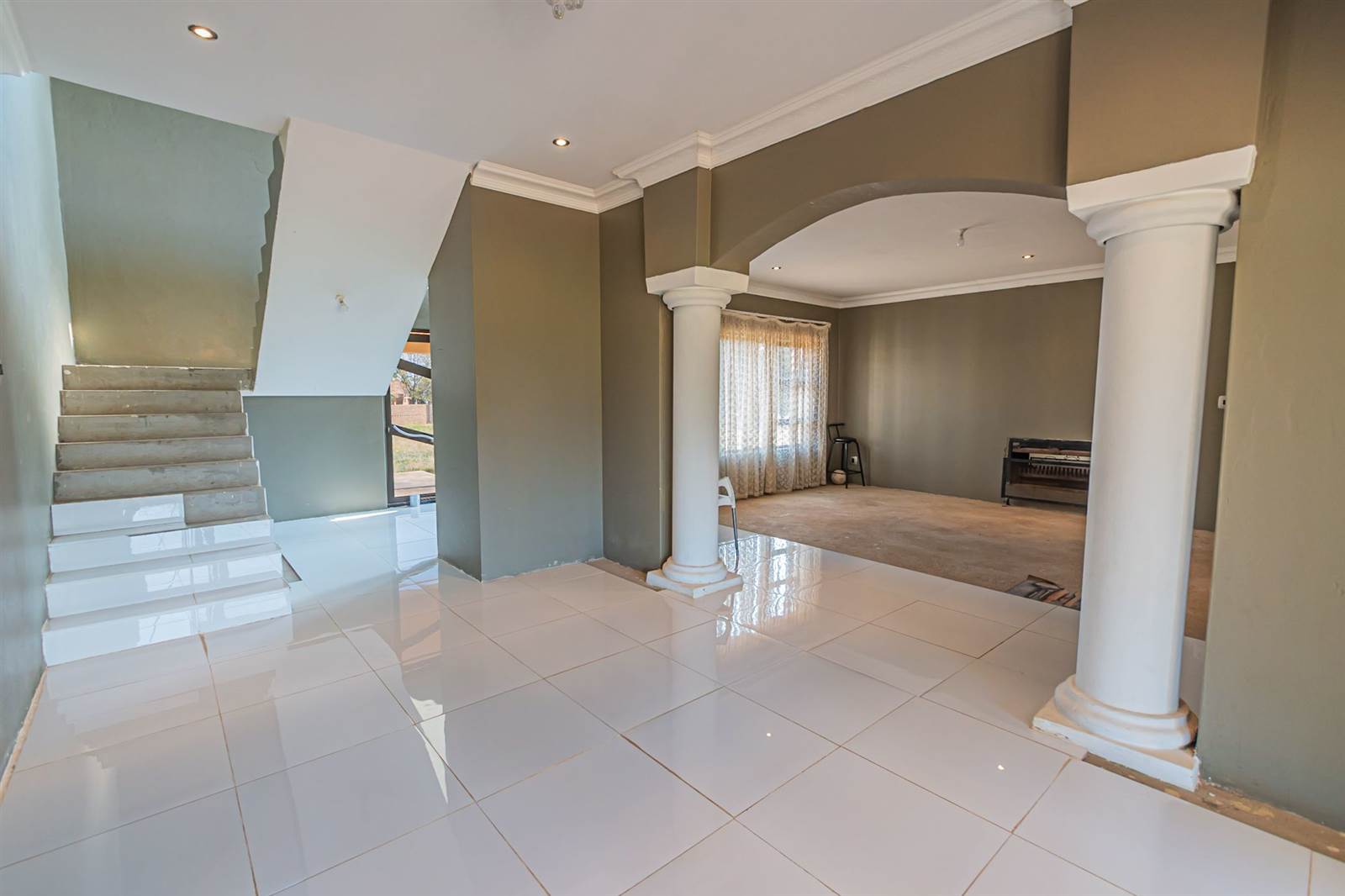 4 Bed House in Grootfontein Estate photo number 6