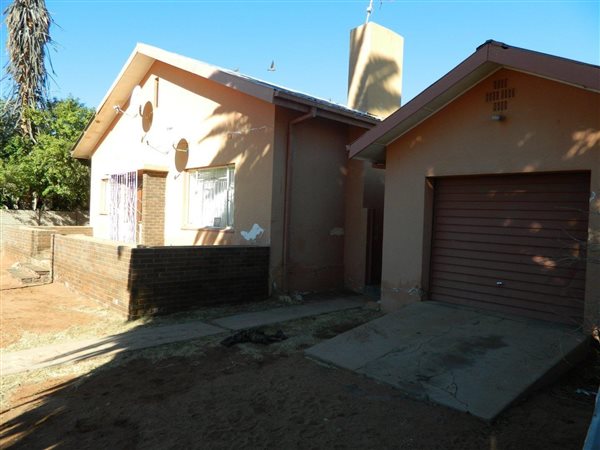 3 Bedroom House 3 Bedroom House