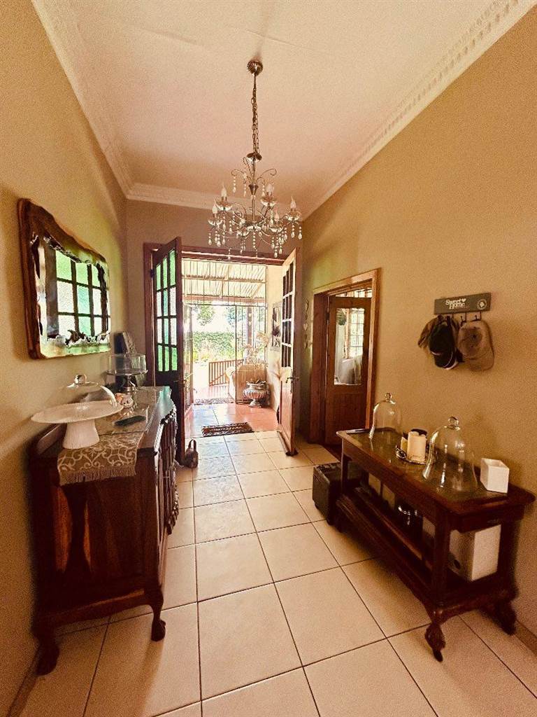 6 Bed House in Vryheid photo number 16