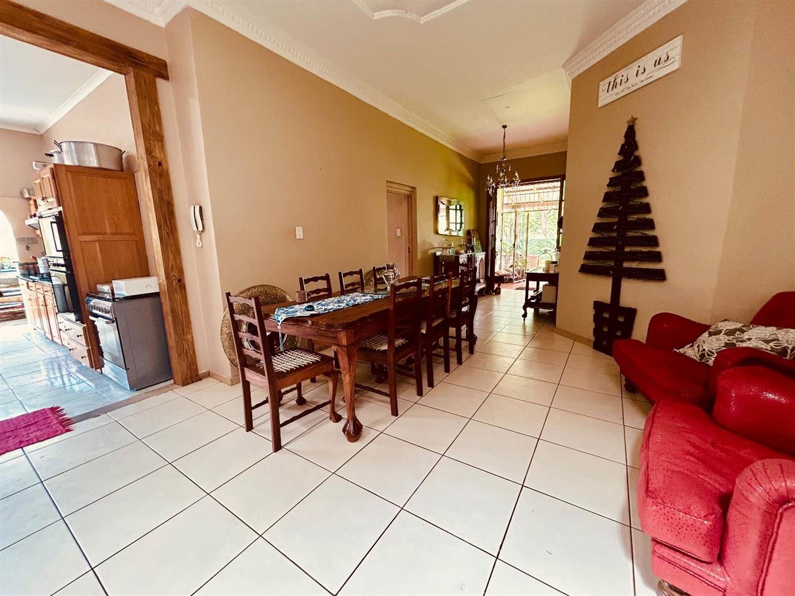 6 Bed House in Vryheid photo number 14