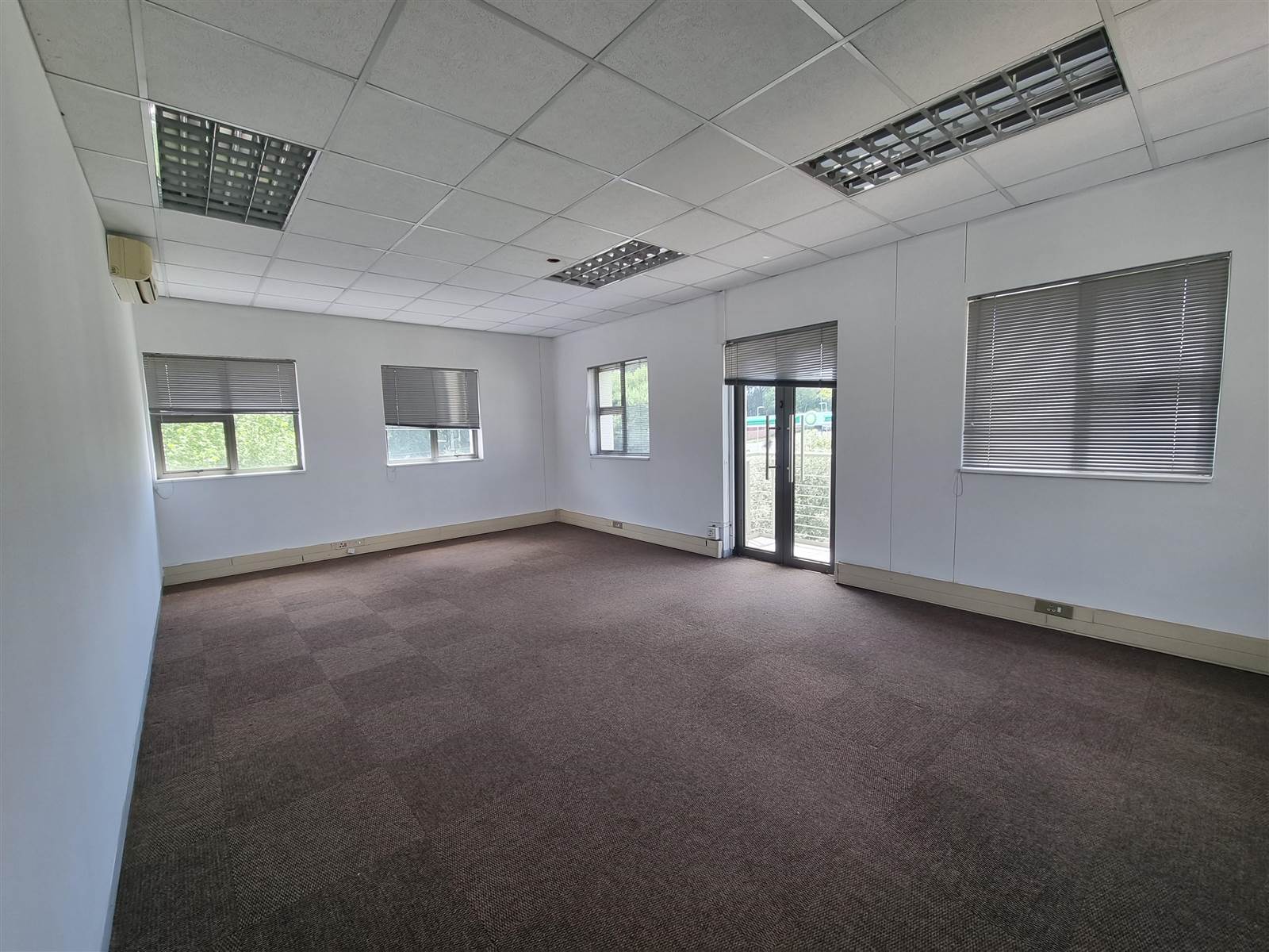 1108  m² Commercial space in Gallo Manor photo number 13