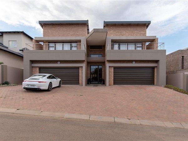 5 Bedroom House 5 Bedroom House