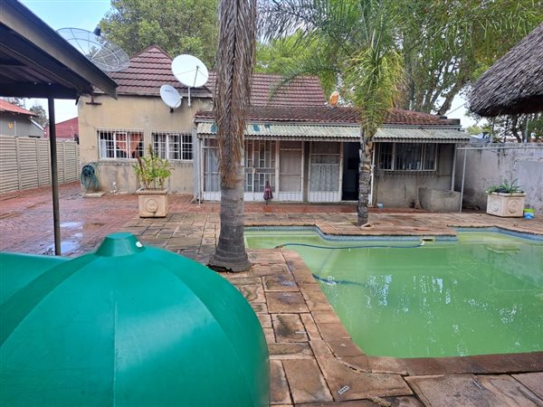 3 Bedroom House 3 Bedroom House