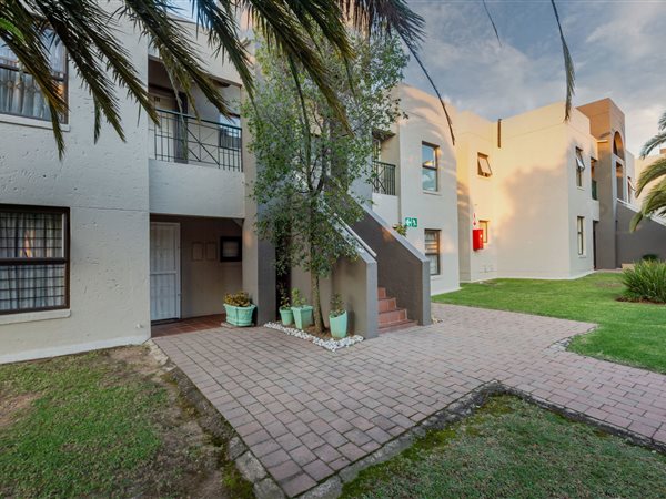 2 Bedroom Townhouse 2 Bedroom Townhouse