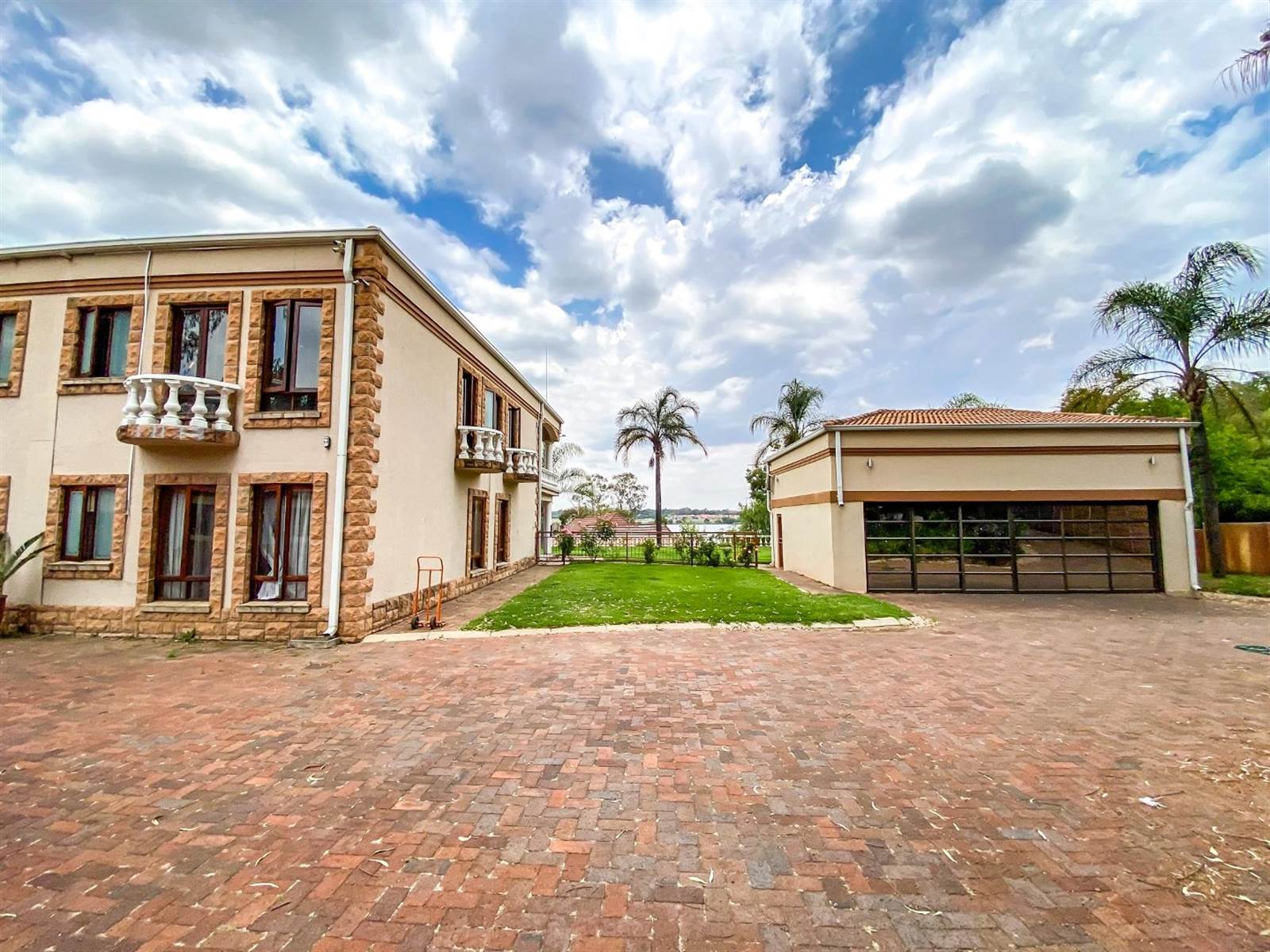 30 Bed House in Benoni CBD photo number 21
