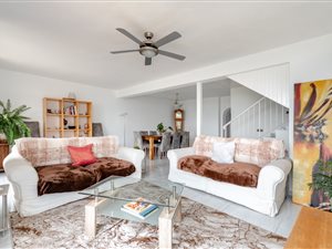 3 Bed Townhouse in Primrose Hill