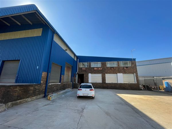 810  m² Industrial space