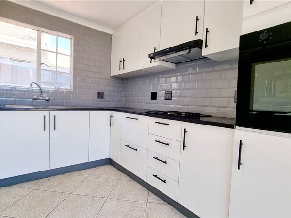 4 Bedroom House 4 Bedroom House