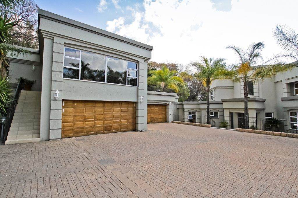5 Bed House in Bryanston photo number 27