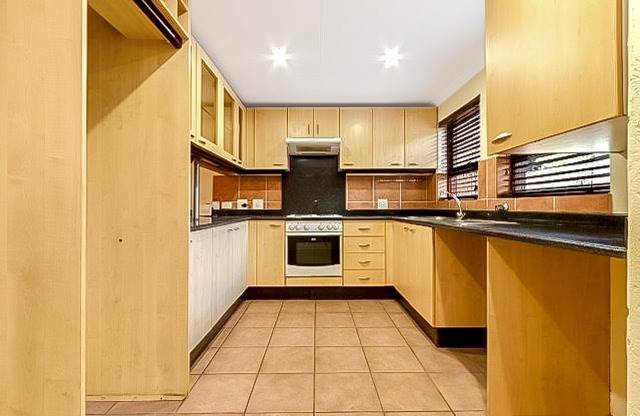 3 Bed Townhouse in Douglasdale photo number 6