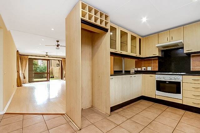 3 Bed Townhouse in Douglasdale photo number 5