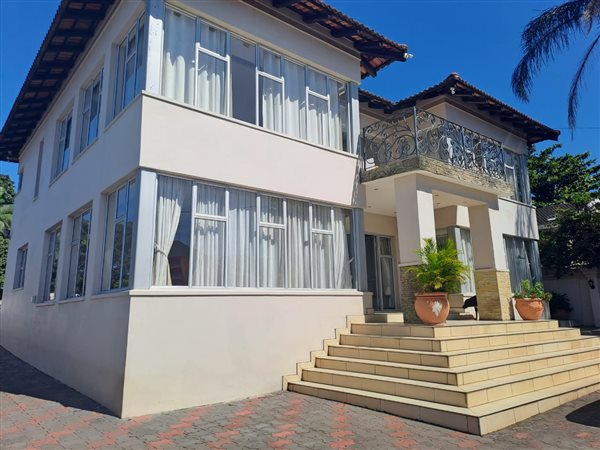 5 Bed House in Stanger Manor