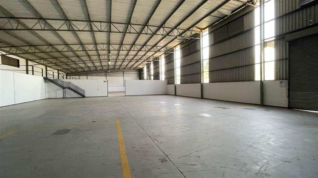 1500  m² Industrial space in Monavoni photo number 6