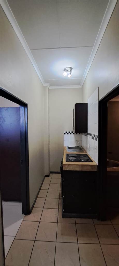 1 Bed Apartment in Braamfontein photo number 18