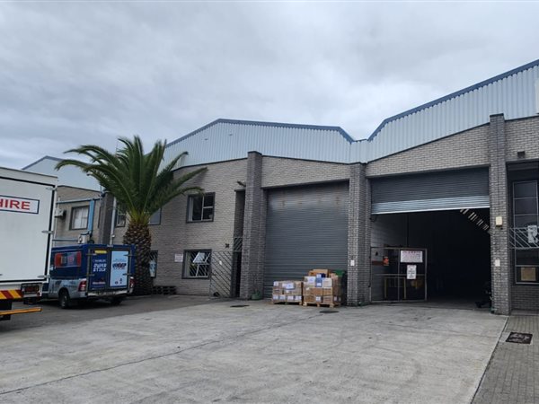 830  m² Industrial space in Killarney Gardens