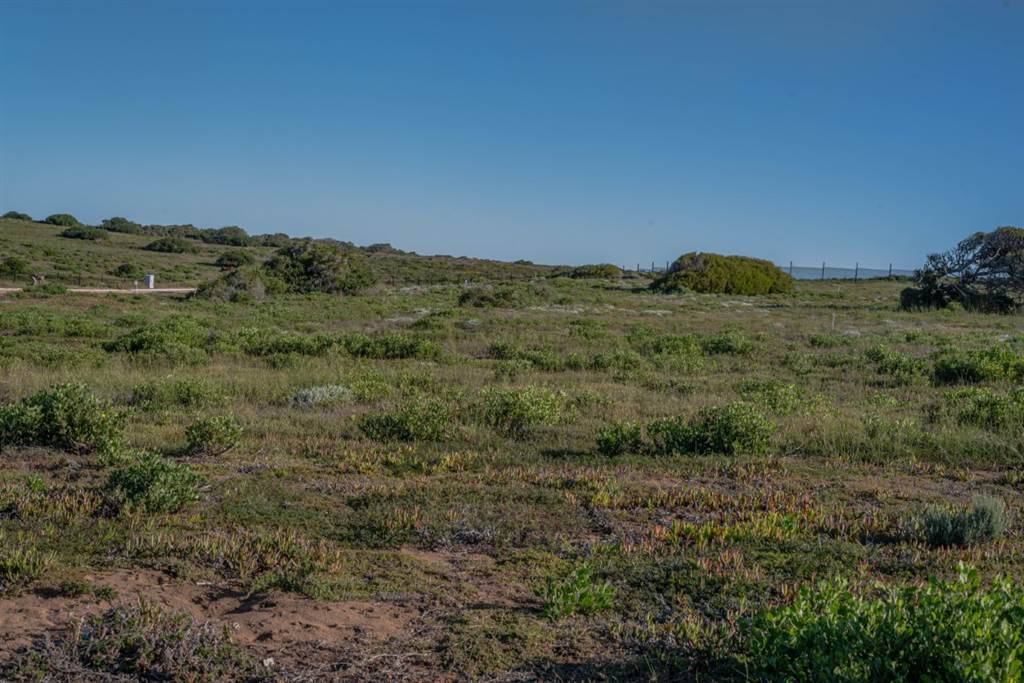 777 m² Land available in Stilbaai photo number 4