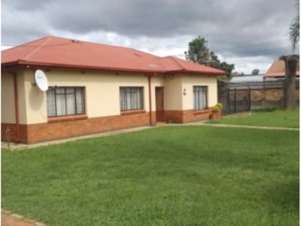 3 Bedroom House 3 Bedroom House