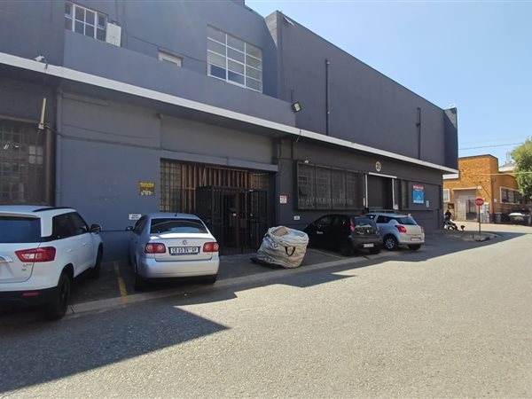 1 271  m² Industrial space