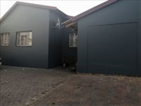 4 Bed House in Kempton Park West