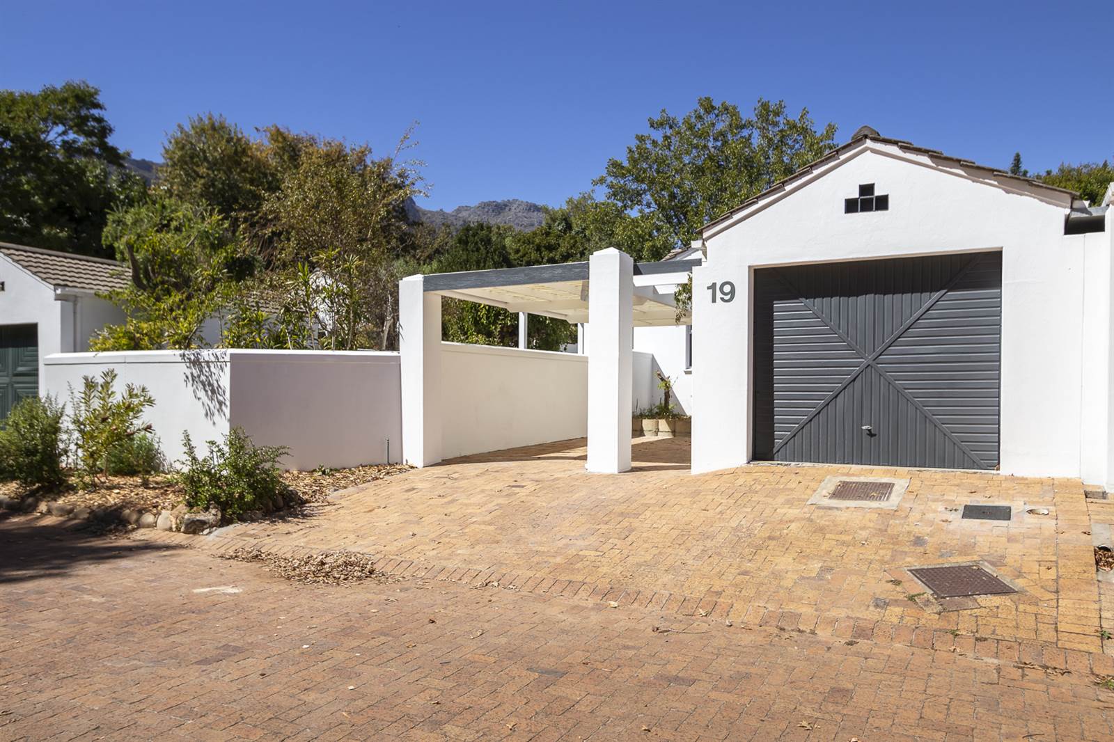 3 Bed House in Paradyskloof photo number 1