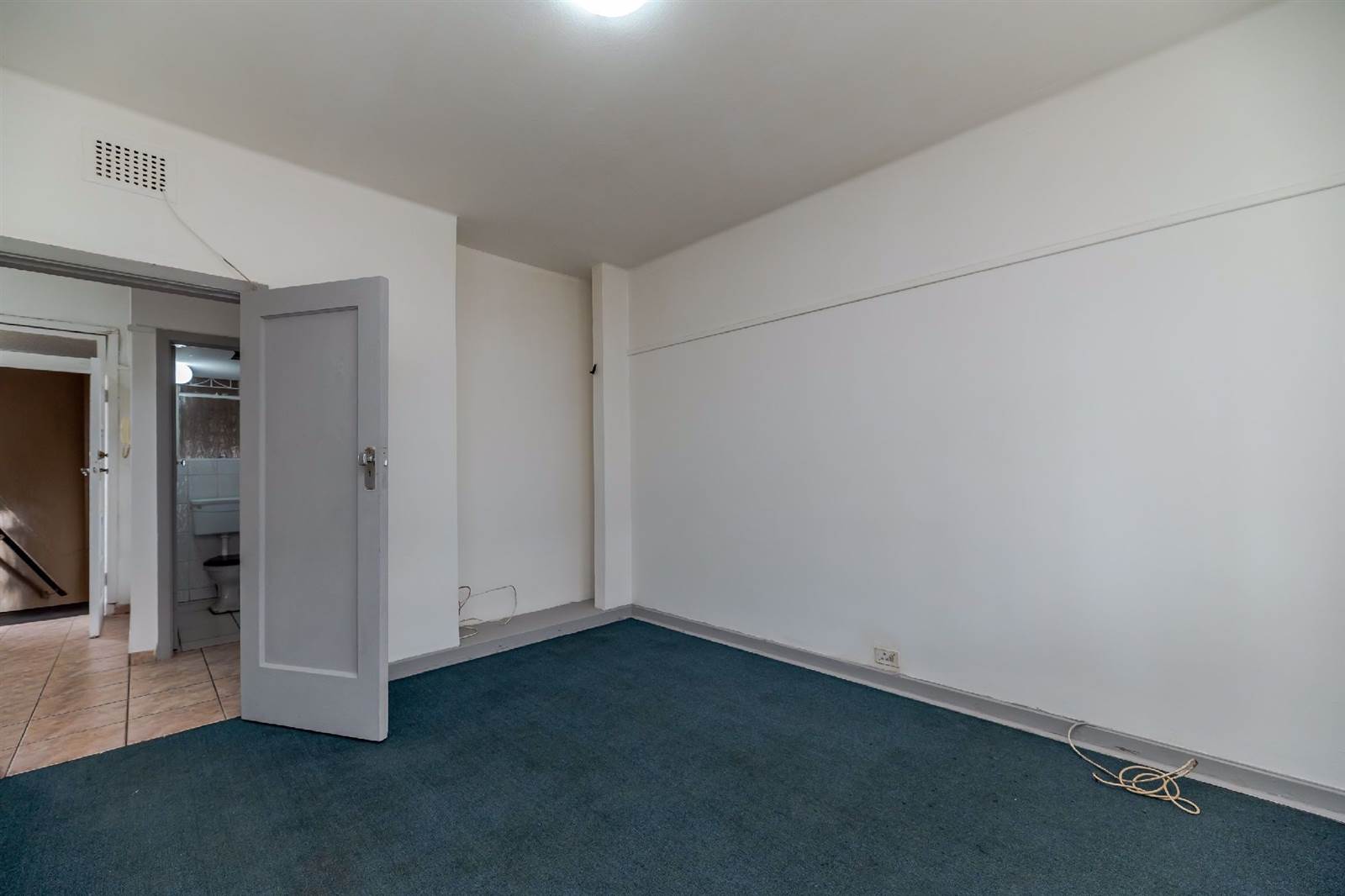 1 Bed Apartment in Windermere photo number 18