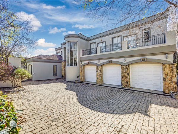 5 Bedroom House 5 Bedroom House