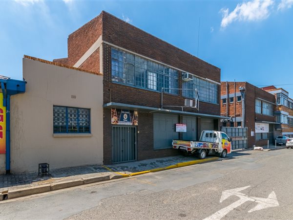 400  m² Commercial space in Springfield