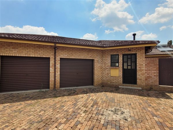 3 Bed Townhouse in Three Rivers
