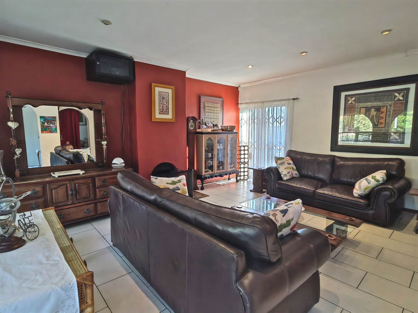 4 Bed House in Panorama photo number 5