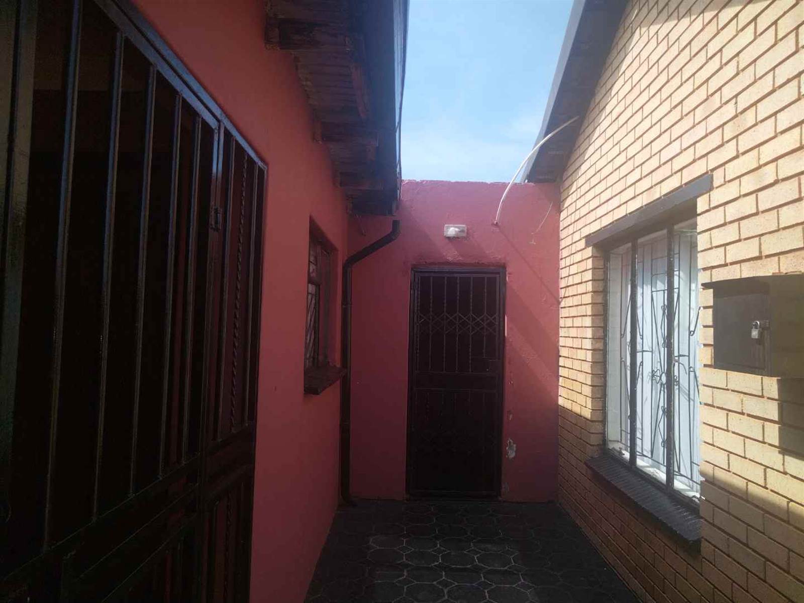 5 Bed House in Soshanguve photo number 6