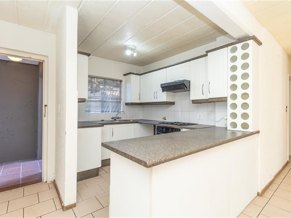2 Bedroom Townhouse 2 Bedroom Townhouse