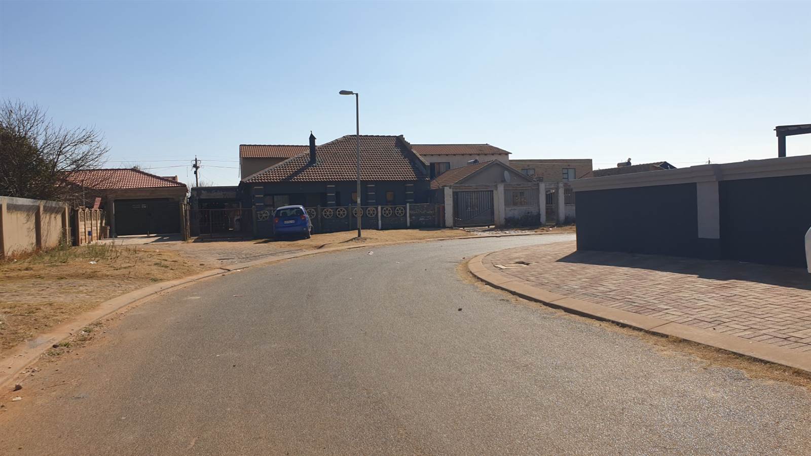 668 m² Land available in Lenasia photo number 12