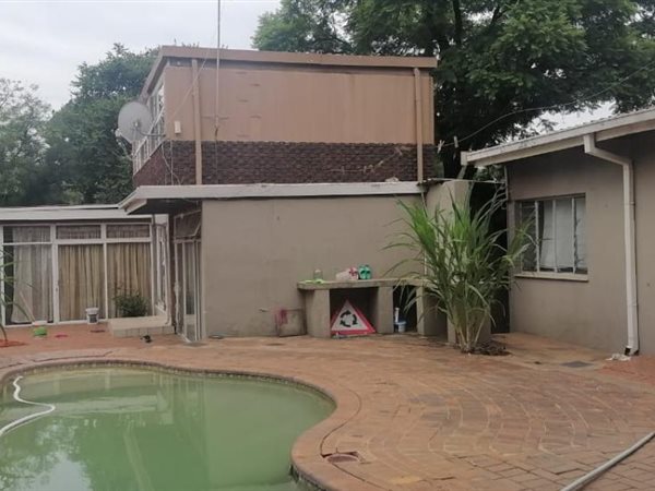 8 Bed House in Hatfield