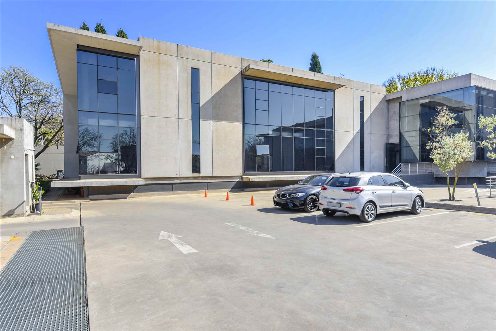 752  m² Commercial space in Dunkeld photo number 1