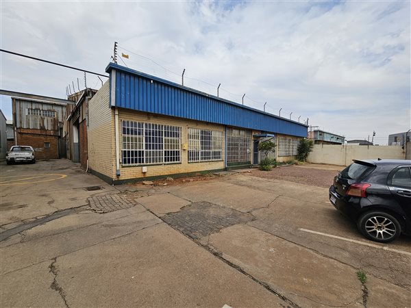 668  m² Industrial space