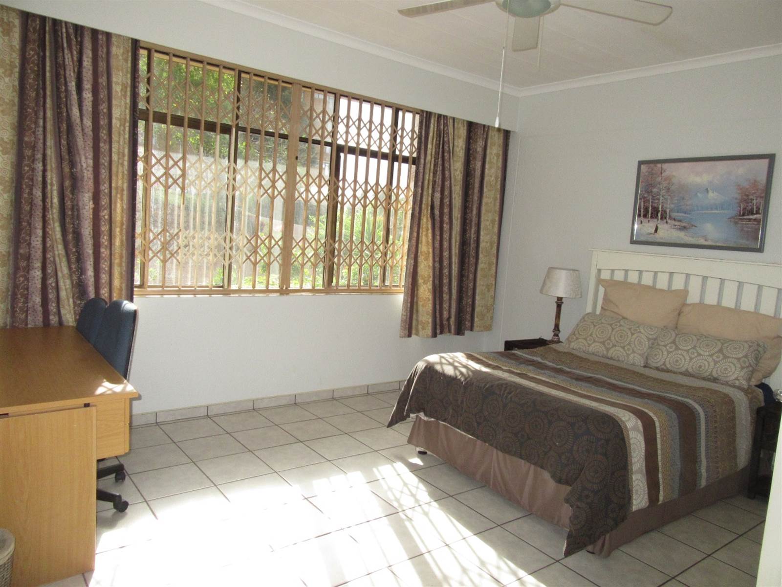 3 Bed Apartment in Scottburgh Central photo number 18