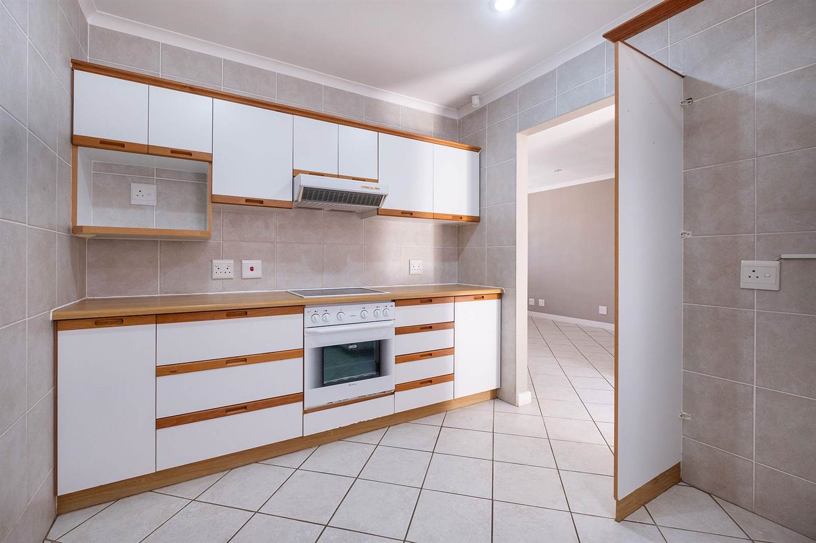 3 Bed Townhouse in Umhlanga Ridge photo number 6
