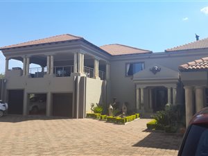 3.2 ha Farm in Buffelsdrift AH