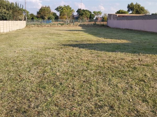 881 m² Land available in Ennerdale