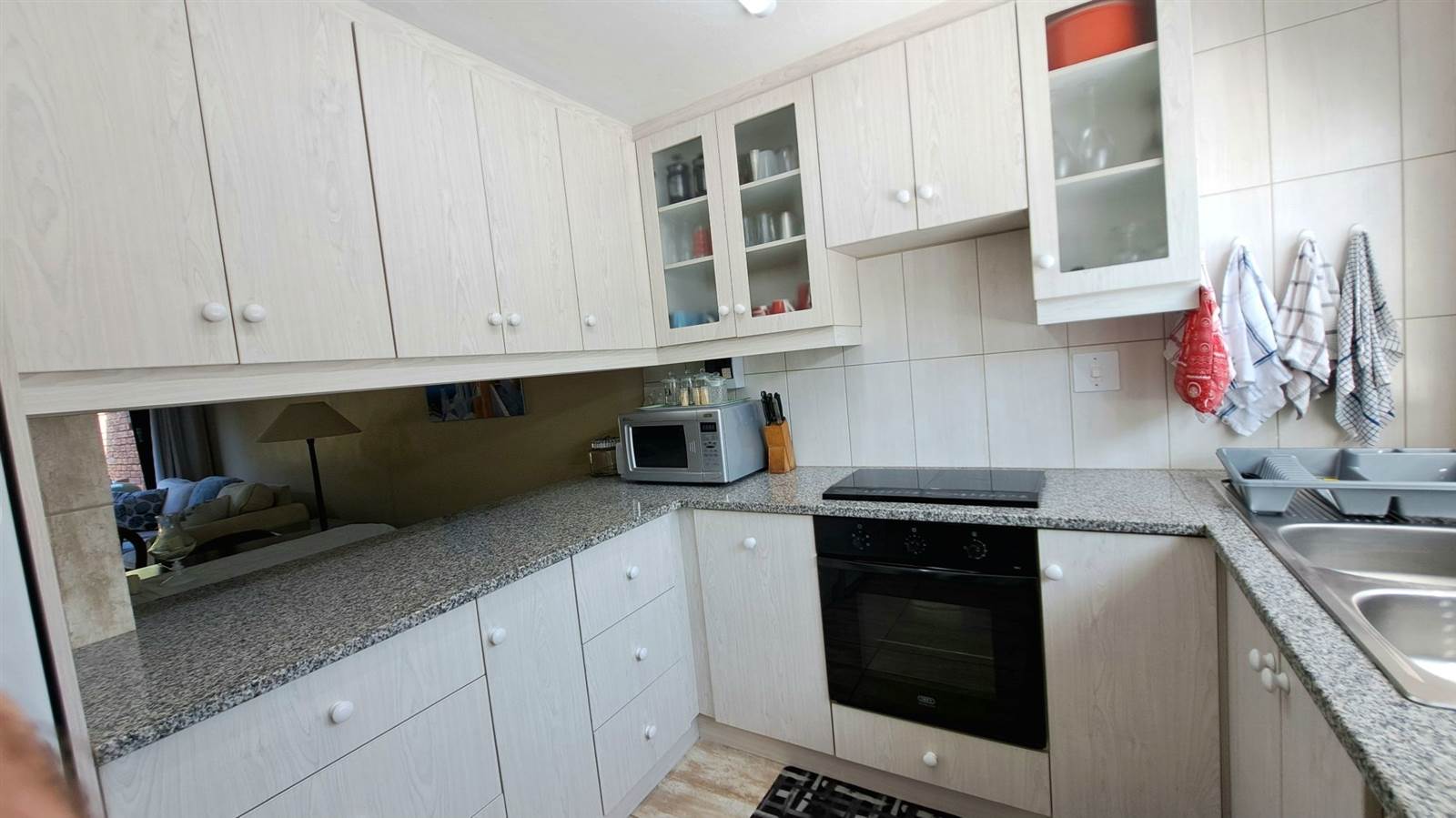 3 Bed Apartment in Pumula photo number 9